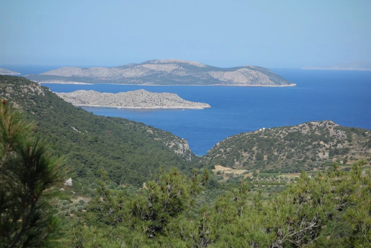 Monolithos – Wandern bis der Imker kommt