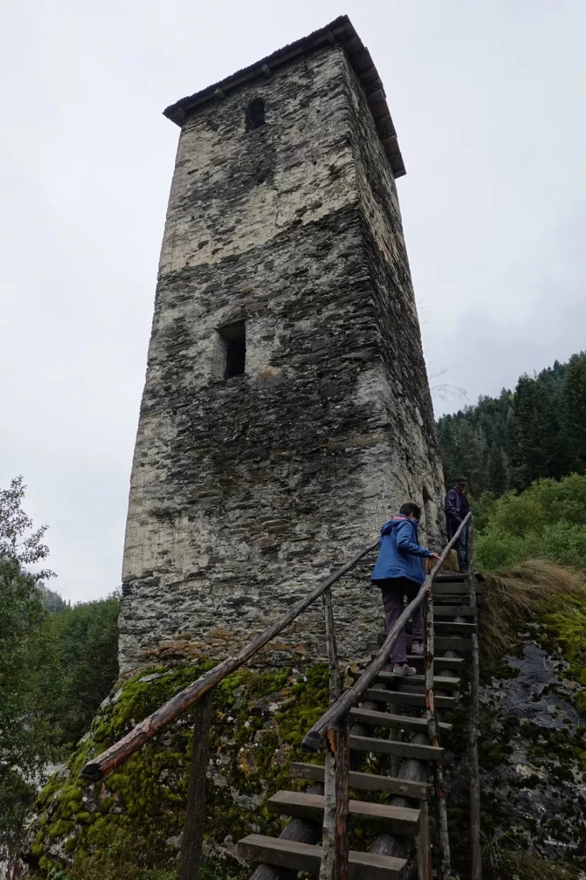 Uschguli Wehrturm